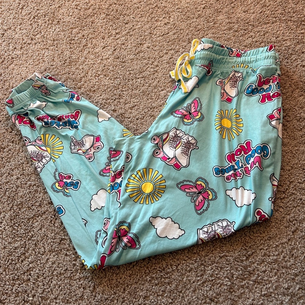 Briefly Stated Women’s PJ Bottoms With Roller Skates Theme

Size L